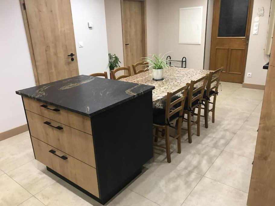 Paisible Logement Tout Equipe Pour 1 A 6 Personnes Ebersheim Kültér fotó